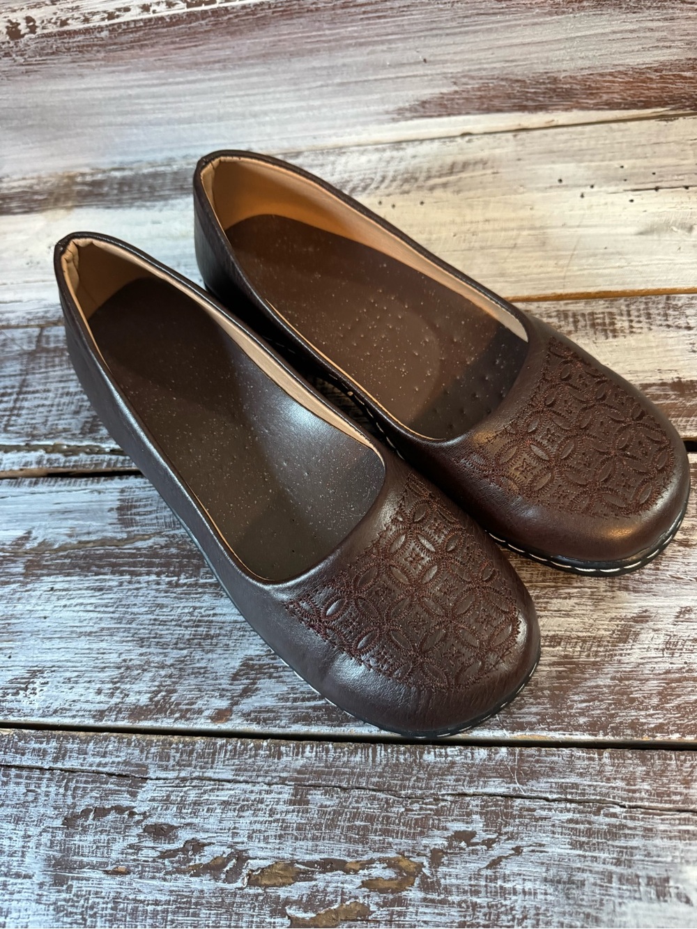 Women’s Brown Comfort Flats